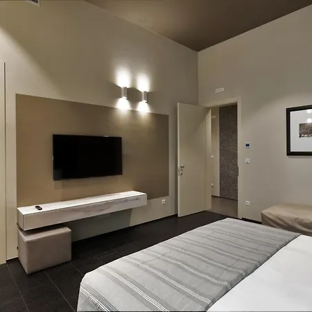 Salina Luxury 3*